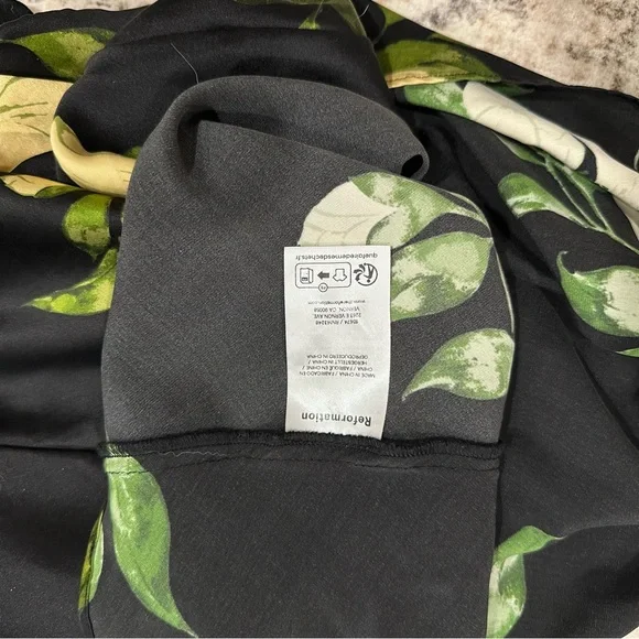 Reformation Jennis Silk Dress in Mood for Love Size Small 100% Silk Luxury EUC - Picture 11 of 12